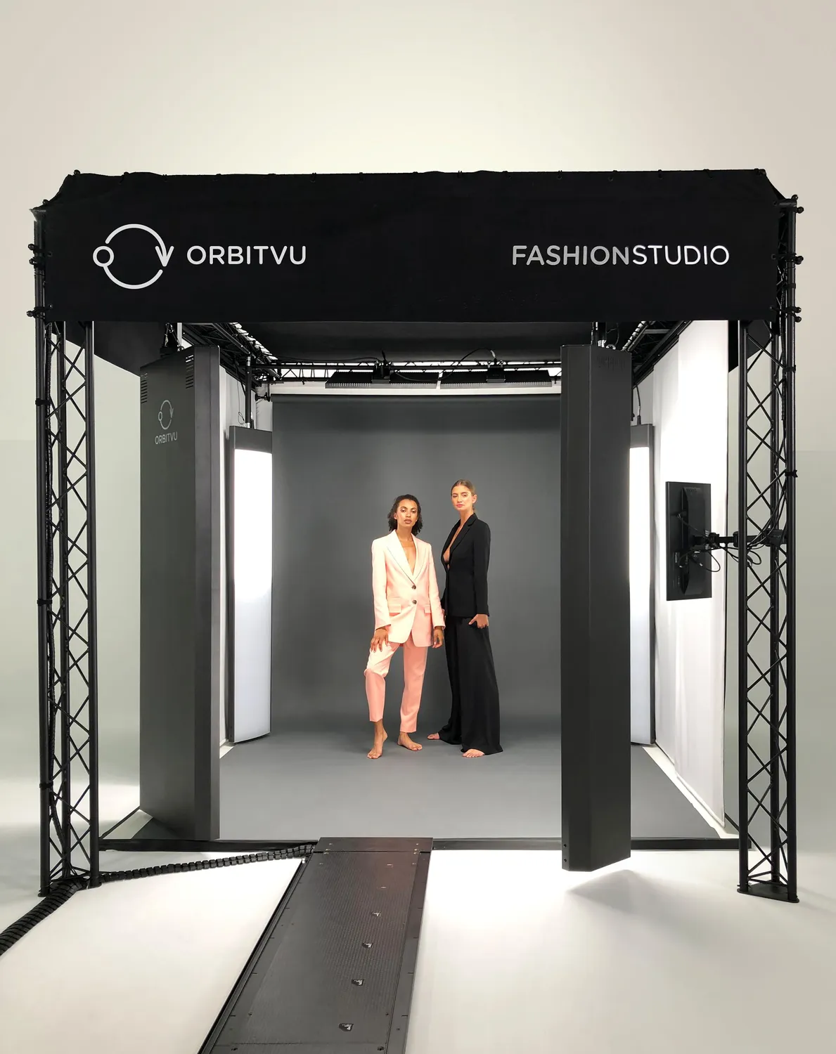 Orbitvu Fashion Studio for in-house lookbook photography