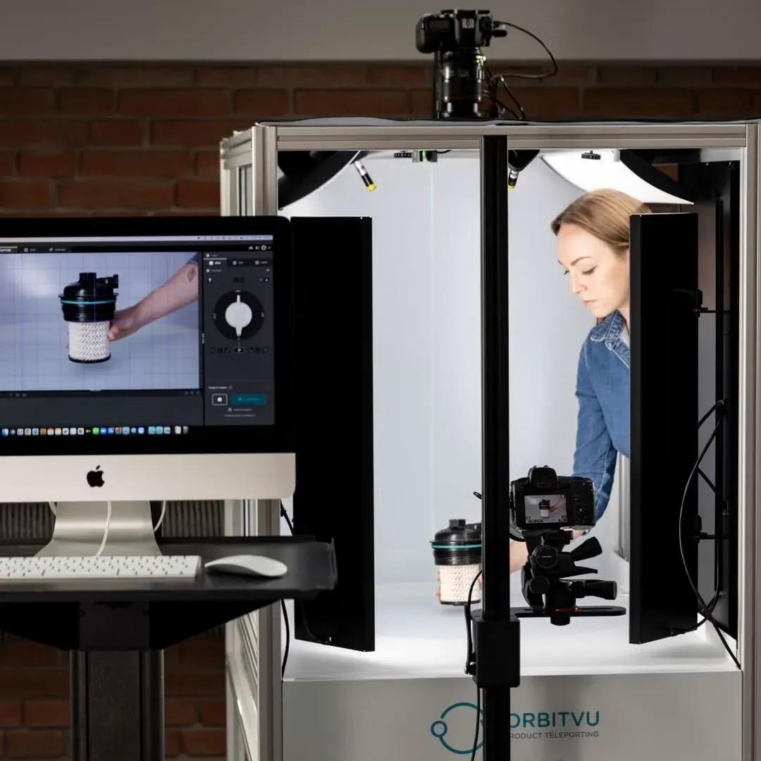 Product photography session with Orbitvu studio
